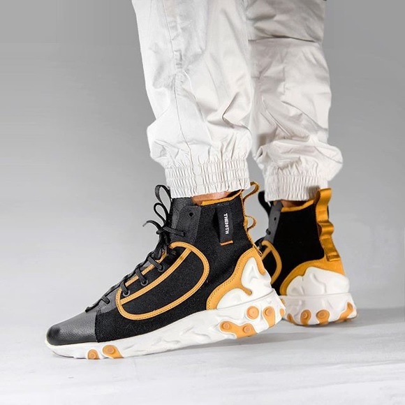 Nike React, Mens 7.5 - Picture 2 of 15